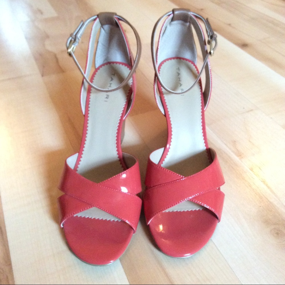 Gently Used Patent Leather Tahari Wedge *FREE SHIPPING*